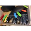 Image 2 : BOX OF KNIVES IN BLOCKS AND CUTTING BOARDS