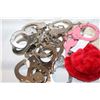 Image 1 : LOT OF HAND CUFFS