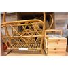 Image 1 : BOX OF WICKER BASKETS AND SEWING ORGANIZER