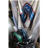 Image 1 : LARGE HOCKEY BAG, WITH HOCKEY GEAR AND STICKS