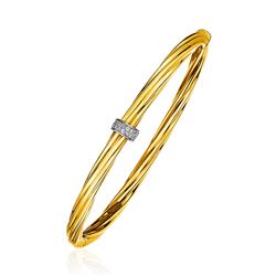 14K Yellow Gold and Diamond Twisted Bangle Bracelet (1/10 ct. tw.)