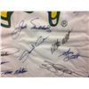 Image 4 : MASTERS AUTOGRAPHED FLAG SIGNED BY 32 GOLFERS WITH COA (30" X 45")