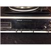 Image 2 : VINTAGE SOUND DESIGN TURNTABLE W/ AM FM STEREO (2 SPEAKERS INCLUDED)