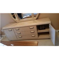 4 Piece Queen Size Bedroom Set W/ Boxspring And Mattress