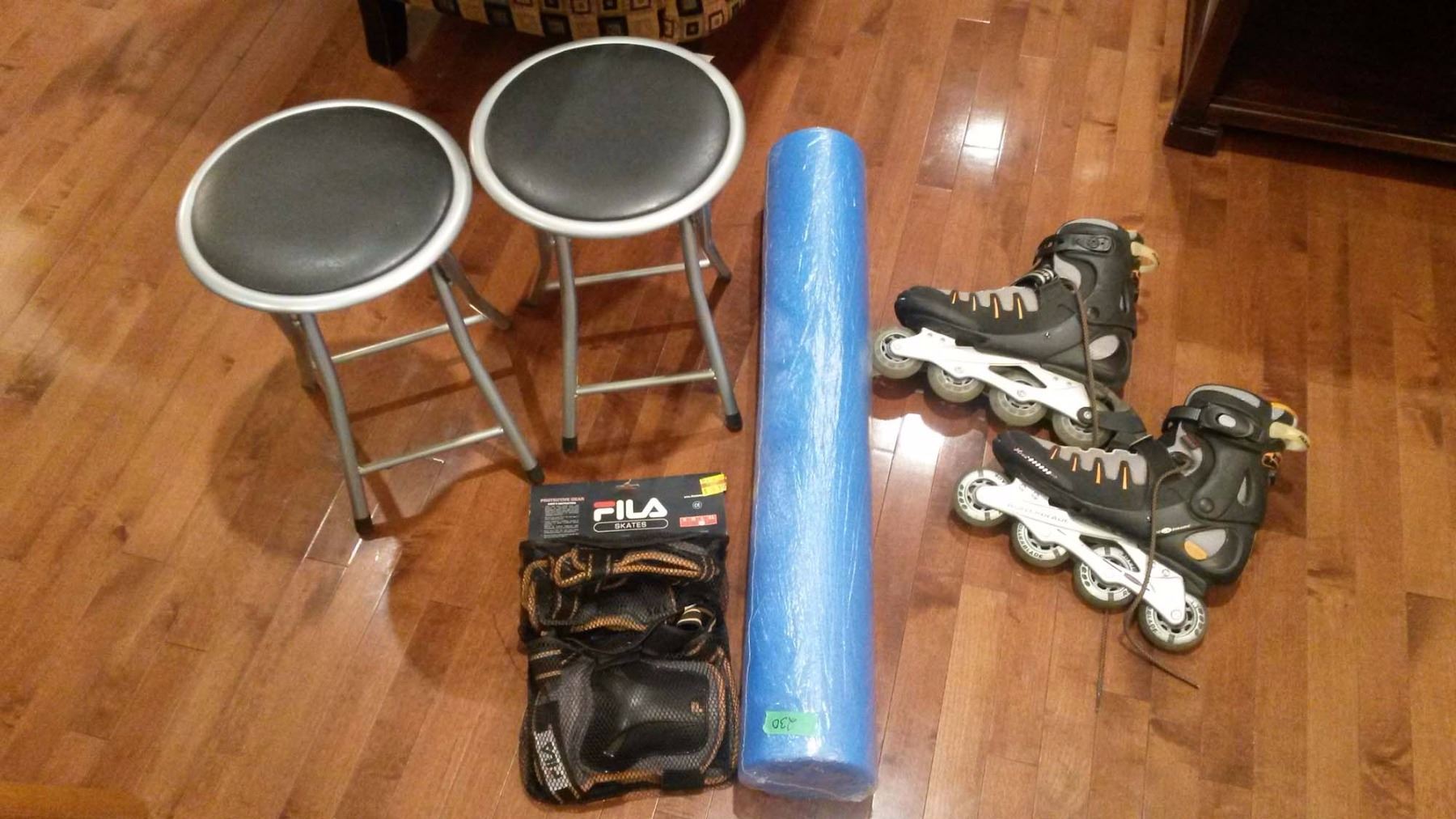 Roller Blades Size 10 W/ Knee Pads And Folding Chair