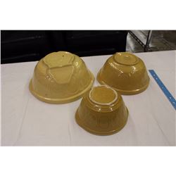 Ceramic Mixing Bowls (3)