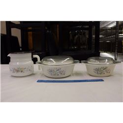 Matching Pyrex Casserole Dishes(2)w/An Arc Coffee Pot