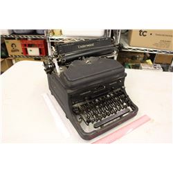 Vintage Underwood Type Writer