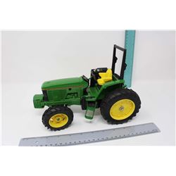 John Deere 6200 Tractor Model