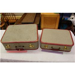 Matching Vintage Suitcases (2)