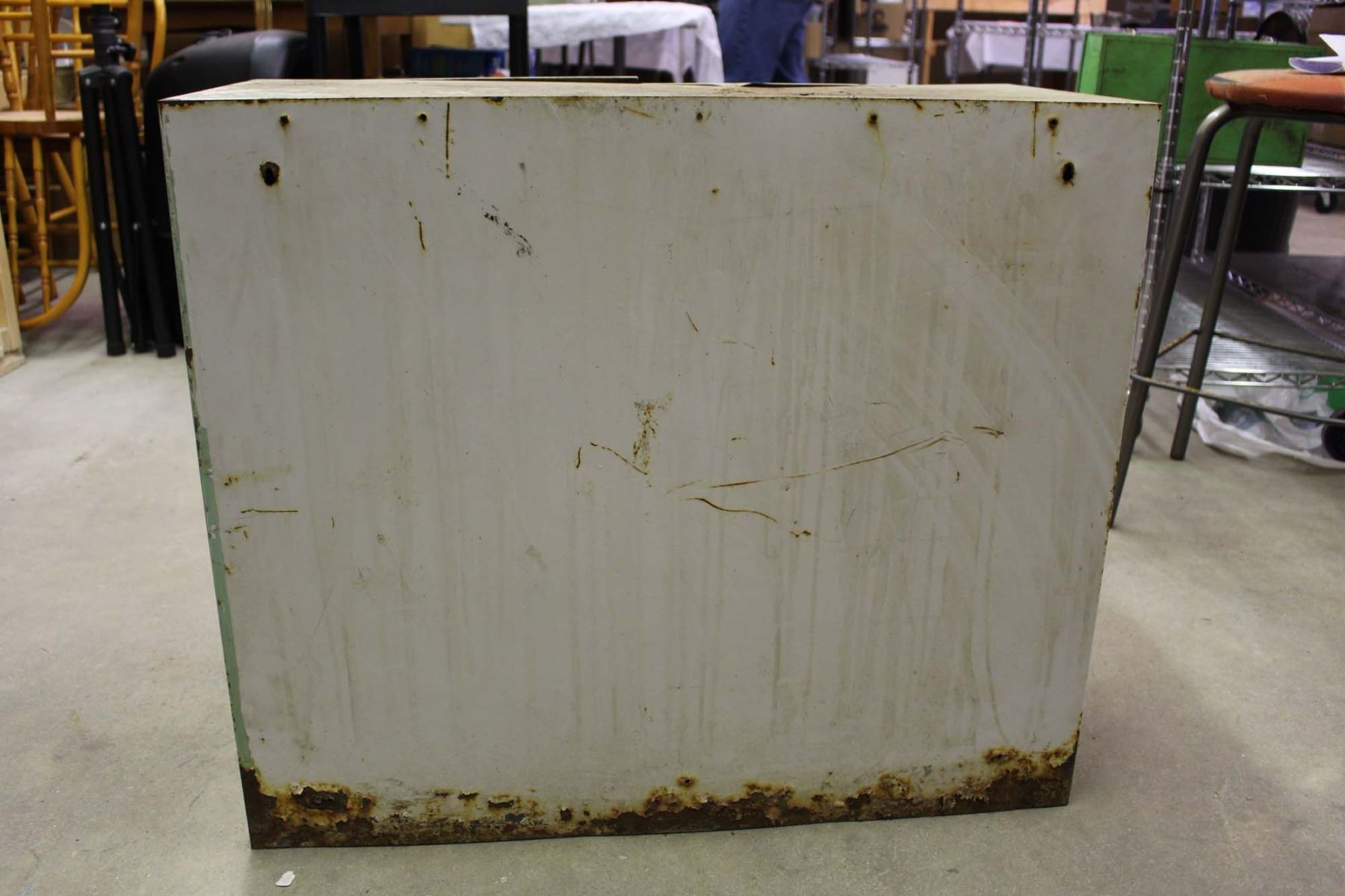 United Delco AC Spark Plugs (30"x25"x14")