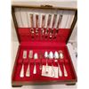 Image 5 : Cutlery Set With Wood Box, Cooper Brother Sheffield, Stainless