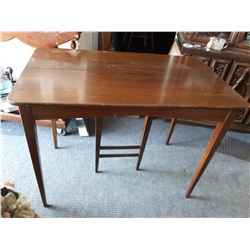 Gate Leg Table w/ 2 Leafs