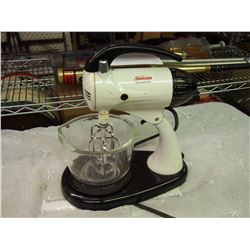 Sunbeam Mix Master With Pyrex Bowl, Not Working