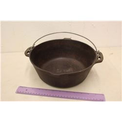 Vintage #8 Cast Iron Cooking Pot (Made in USA)