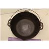 Image 2 : Vintage #8 Cast Iron Cooking Pot (Made in USA)