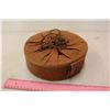 Image 1 : Victorian Calf Leather Collar Box w/6 Collars