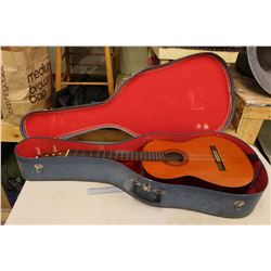 Yamaha G55 Guitar In Case w/Worm Gear Tension