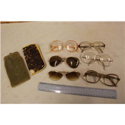 Lot of Retro Pairs of Glasses (6)