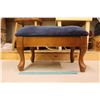 Image 3 : Vintage Padded Foot Stool