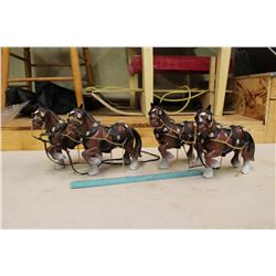 2 Pairs of Toy Horses