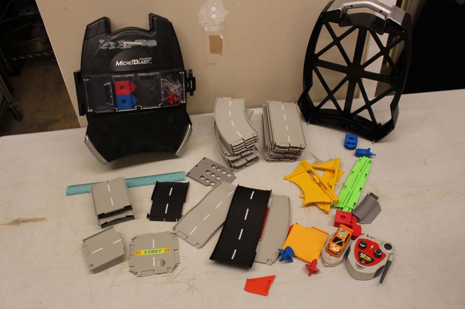 Micro Blast Racer Kit, One Remote Control Car, Lots Of Track