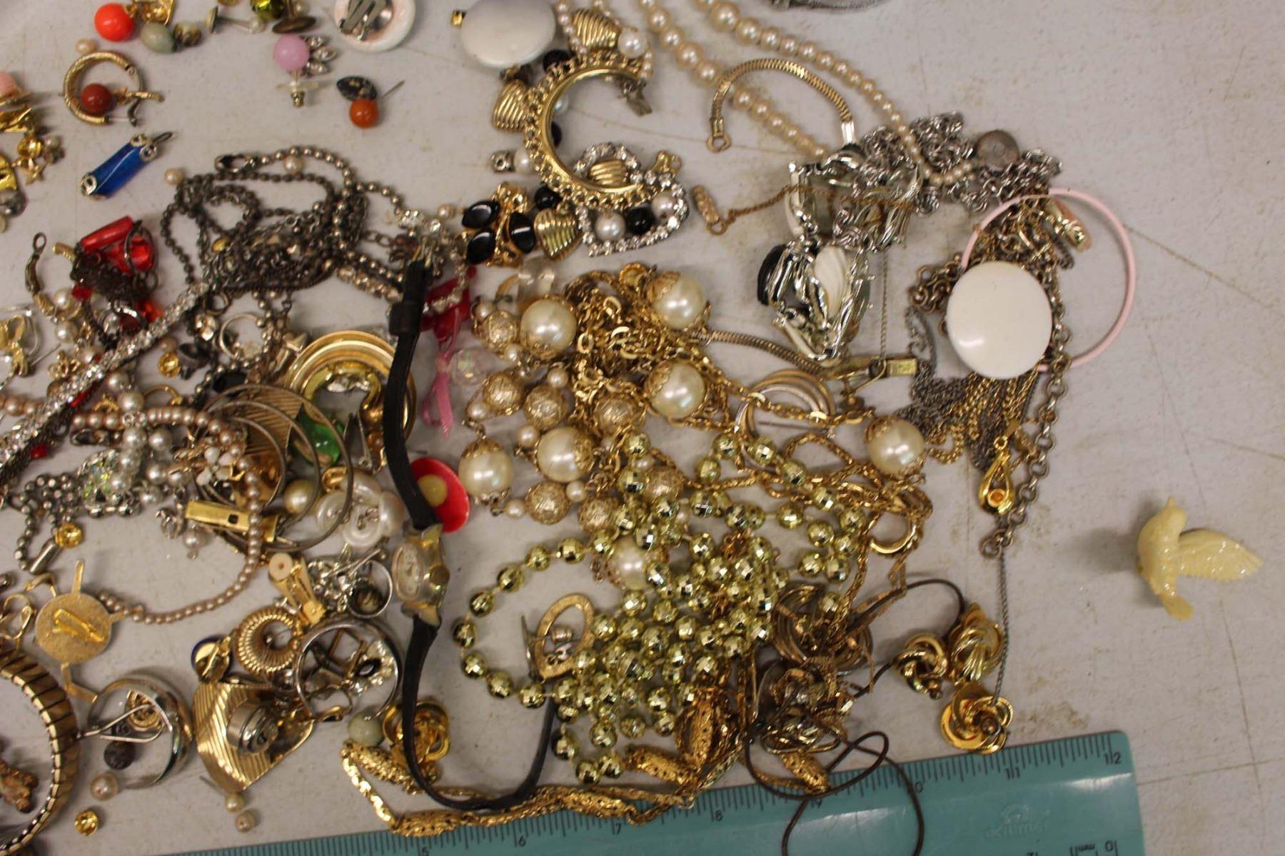 Lot of Vintage Jewelry