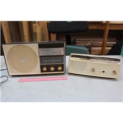 Vintage Westinghouse Tube Radio & A Channel Master Transistor Radio