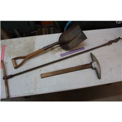 Ogre, Shovel & Wooden Axe
