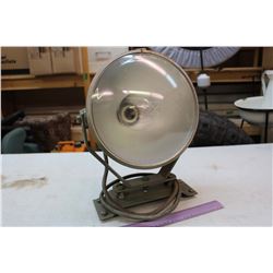S & M Red Cap Flood-Lite