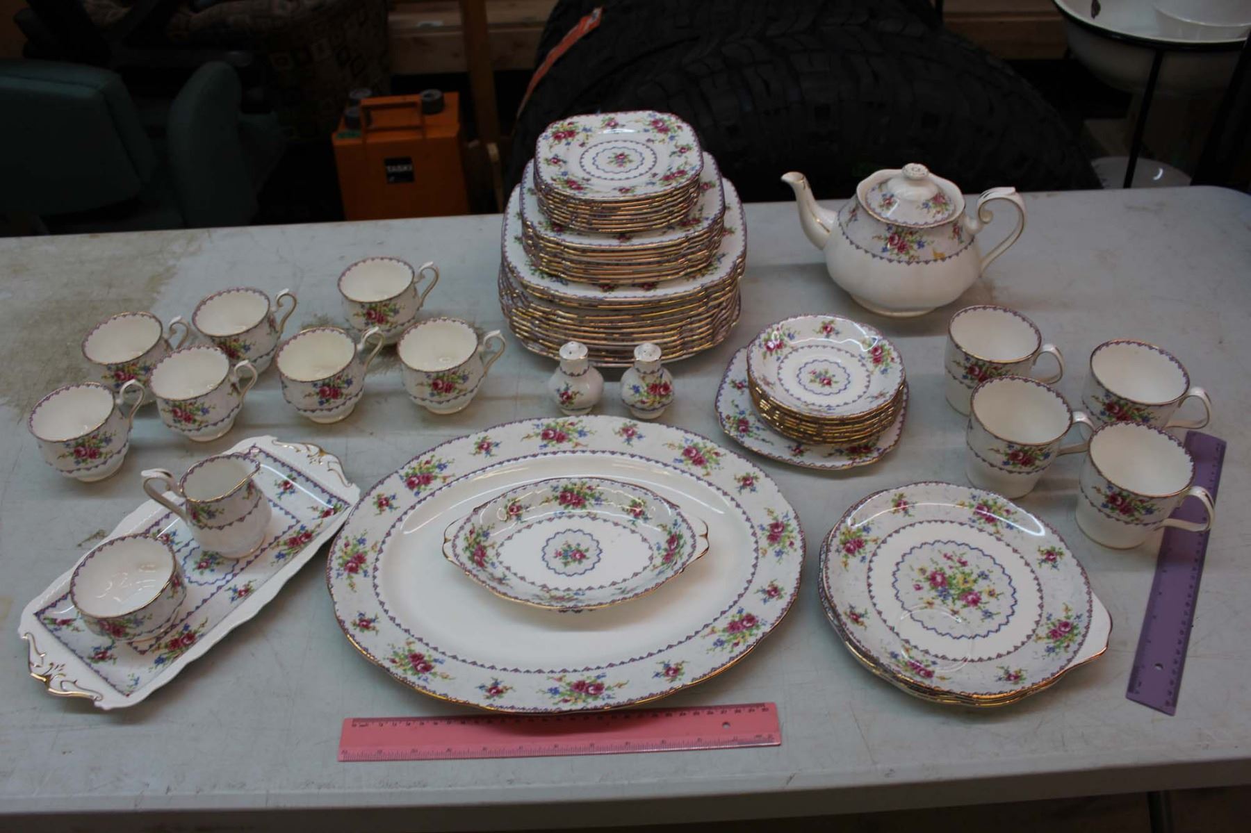 Dishware Collection Point Petty Point Royal Albert Bone China Dishware Set