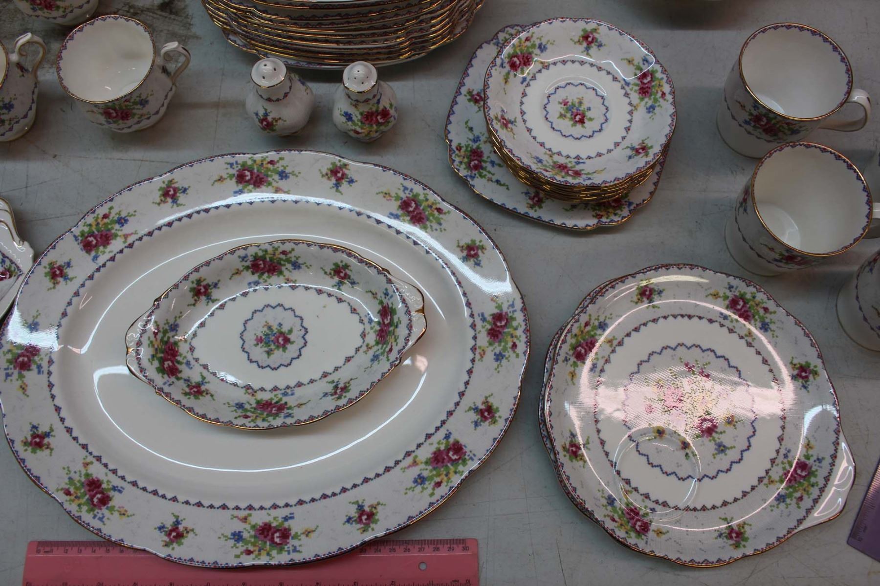 Dishware Collection Point Petty Point Royal Albert Bone China Dishware Set