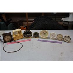 Lot of Vintage Alarm Clocks (8)