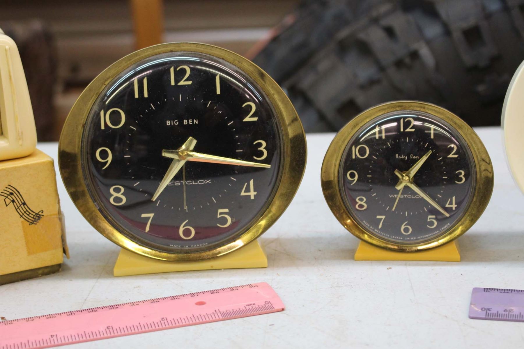 Lot of Vintage Alarm Clocks (8)