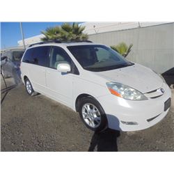 TOYOTA SIENNA 2006 O/S T-DONATION