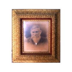 Early portrait photo, gold leaf frame