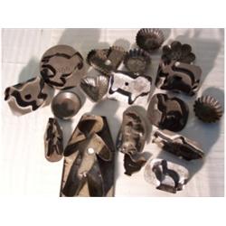 Lot of cookie cutters, cake molds, tin