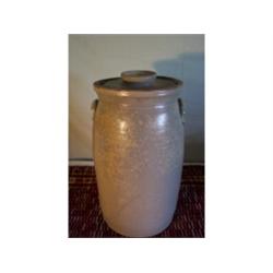 6-gallon churn with stoneware top