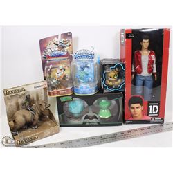 NEW ITEMS DORBZ BATEMAN VS SUPERMAN