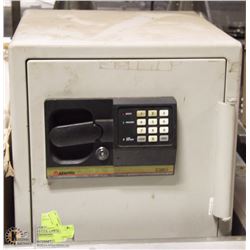 SENTRY SAFE 16 X 18 X 17