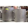 Image 1 : LOT OF 2 LARGE COMMERCIAL POTS ( 1 LID)