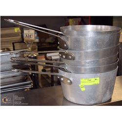 STACK OF SIX 3.5L SAUCE POTS