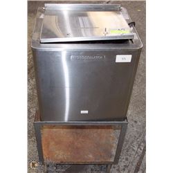 HYDROCOLLATOR TOWEL WARMER WITH STAND