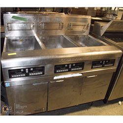 FRYMASTER DEEP FRYER W/ 3 DOUBLE COMPARTMENTS