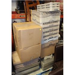 PALLET OF RESTAURANT ITEMS, INCLUDING HIGH CHAIRS