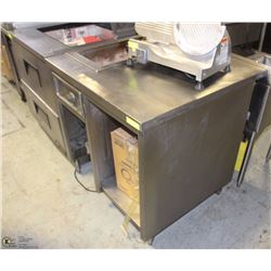 WELLS HEATED INSERT TABLE WITH ONE SHELF