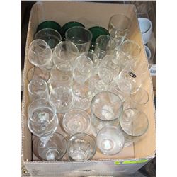 BOX OF MISC GLASSWARE INCL MARGARITA GLASSES