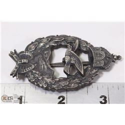 YCF- GERMAN RETIRED PILOTS BADGE - HONORABLY