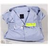 Image 1 : 3 SIZE 19-1/2 DESIGNER DRESS SHIRTS