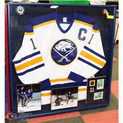 GILBERT PERREAULT JERSEY DISPLAY NO COA 37X39X3.5.